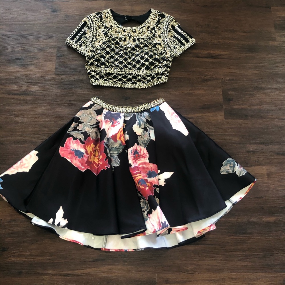 Two Piece Set